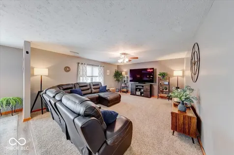 43 Pin Oak Court Whiteland IN 46184