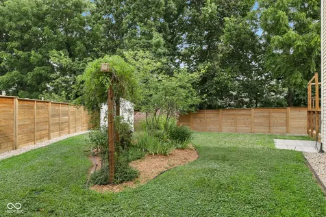 5719 Apple Branch Court Indianapolis IN 46237