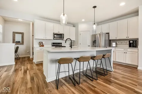 6768 Keepsake Drive Whitestown IN 46075