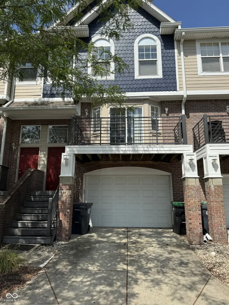 1442 Oakhill Drive Greenwood IN 46143