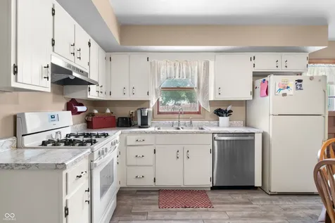 7712 Poplar Road Brownsburg IN 46112