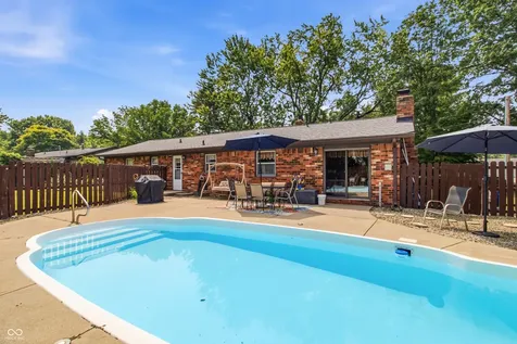 7712 Poplar Road Brownsburg IN 46112