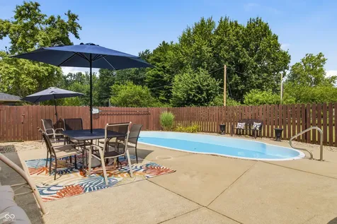 7712 Poplar Road Brownsburg IN 46112