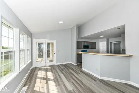 6384 Hillview Circle Fishers IN 46038