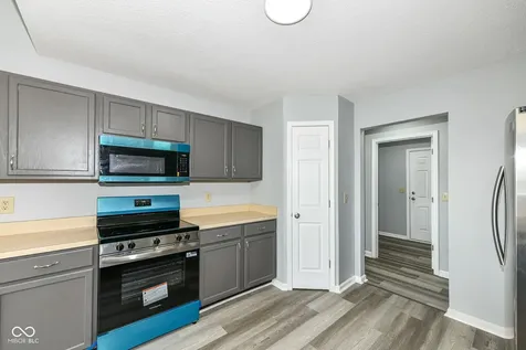 6384 Hillview Circle Fishers IN 46038