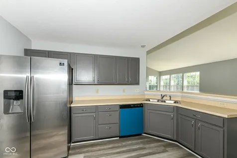 6384 Hillview Circle Fishers IN 46038