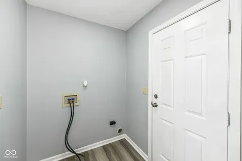 6384 Hillview Circle Fishers IN 46038