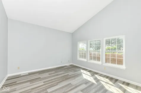 6384 Hillview Circle Fishers IN 46038