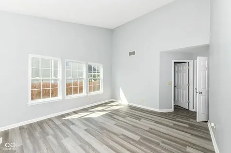 6384 Hillview Circle Fishers IN 46038