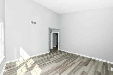6384 Hillview Circle Fishers IN 46038