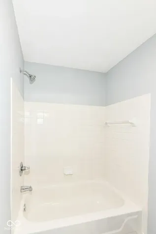 6384 Hillview Circle Fishers IN 46038