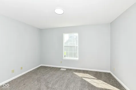 6384 Hillview Circle Fishers IN 46038