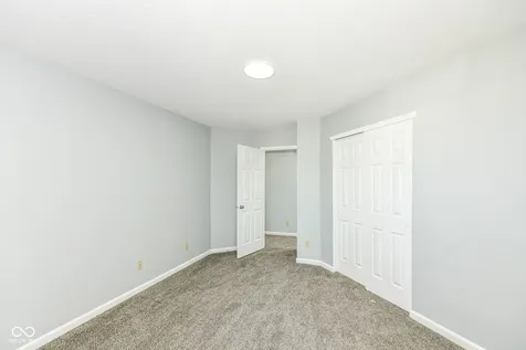 6384 Hillview Circle Fishers IN 46038