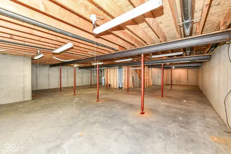 6384 Hillview Circle Fishers IN 46038