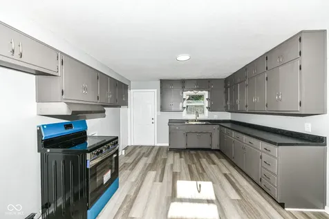 306 Payton Avenue Indianapolis IN 46219