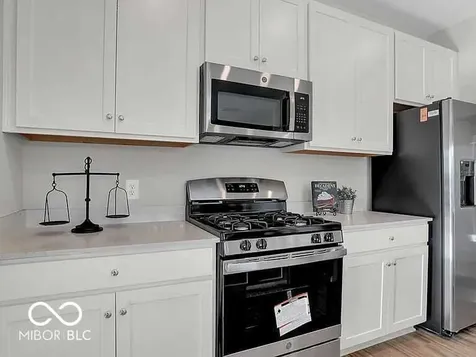 15243 Farrington Way Fishers IN 46037