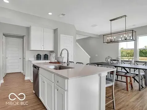 15243 Farrington Way Fishers IN 46037