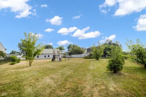 10121 Cornith Way Avon IN 46123