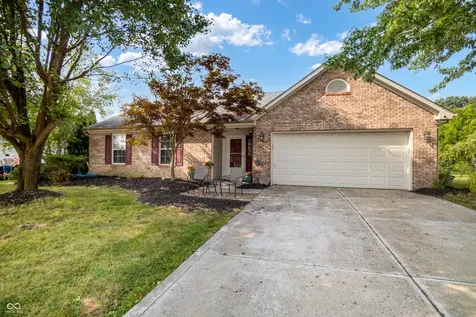 10121 Cornith Way Avon IN 46123