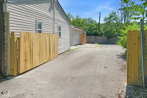 3375 Payton Avenue Indianapolis IN 46226