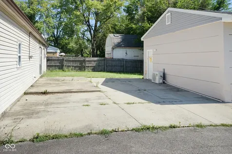 3375 Payton Avenue Indianapolis IN 46226