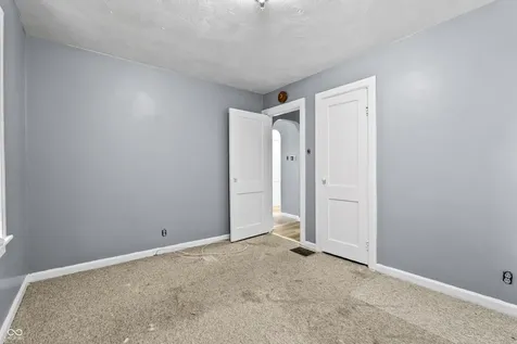 3744 Kinnear Avenue Indianapolis IN 46218