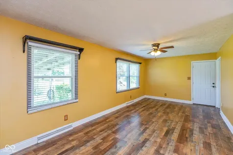 1268 W 100 N Franklin IN 46131
