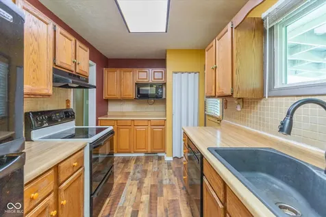 1268 W 100 N Franklin IN 46131