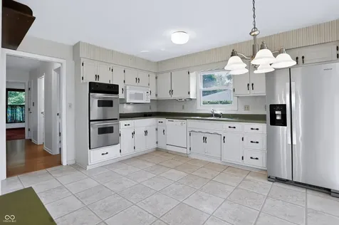 12107 Briarway South Drive Indianapolis IN 46259