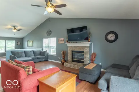 274 Pineview Drive Mooresville IN 46158