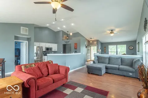 274 Pineview Drive Mooresville IN 46158