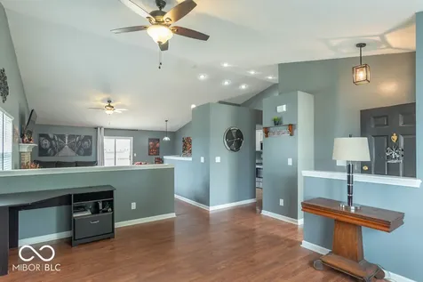 274 Pineview Drive Mooresville IN 46158