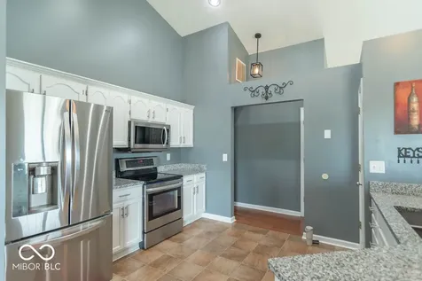 274 Pineview Drive Mooresville IN 46158