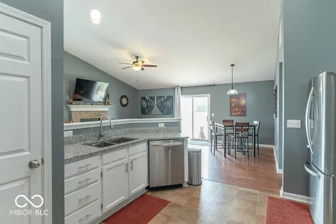 274 Pineview Drive Mooresville IN 46158