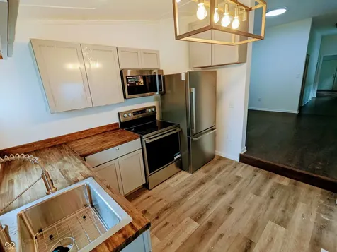 221 Kansas Street Indianapolis IN 46225
