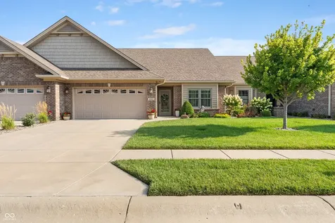 4962 Delray Drive Columbus IN 47203