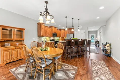 4962 Delray Drive Columbus IN 47203