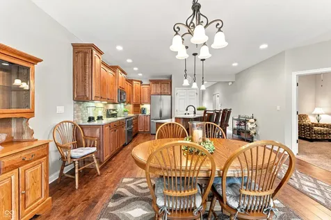 4962 Delray Drive Columbus IN 47203