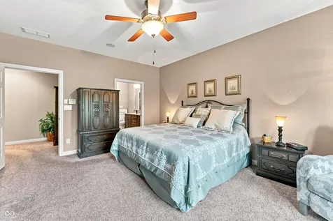 4962 Delray Drive Columbus IN 47203