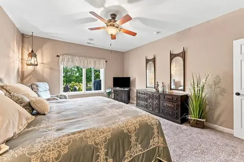 4962 Delray Drive Columbus IN 47203