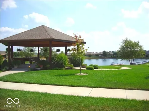 4962 Delray Drive Columbus IN 47203