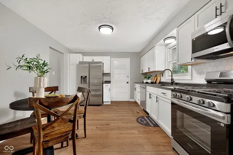 1127 Evans Avenue Noblesville IN 46060