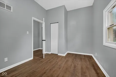 1127 Evans Avenue Noblesville IN 46060