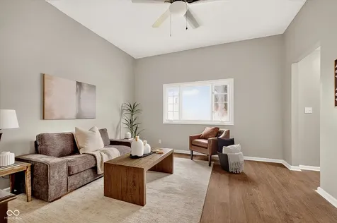 1127 Evans Avenue Noblesville IN 46060