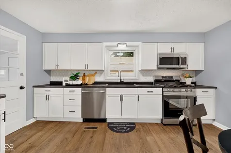 1127 Evans Avenue Noblesville IN 46060