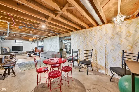 709 Old Plank Road Franklin IN 46131