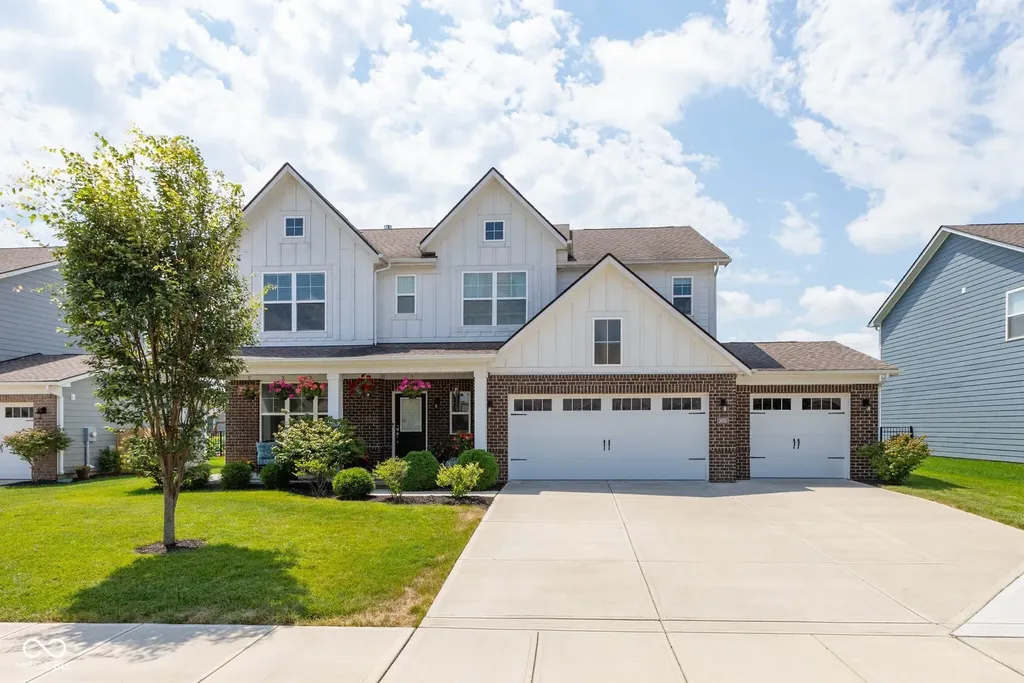 16125 Lavina Lane Fishers IN 46040