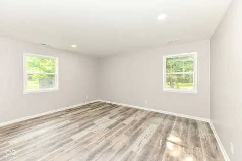8846 Holliday Drive Indianapolis IN 46260
