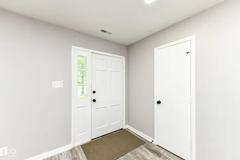 8846 Holliday Drive Indianapolis IN 46260