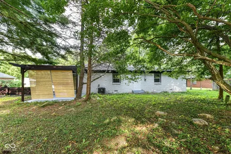 8846 Holliday Drive Indianapolis IN 46260